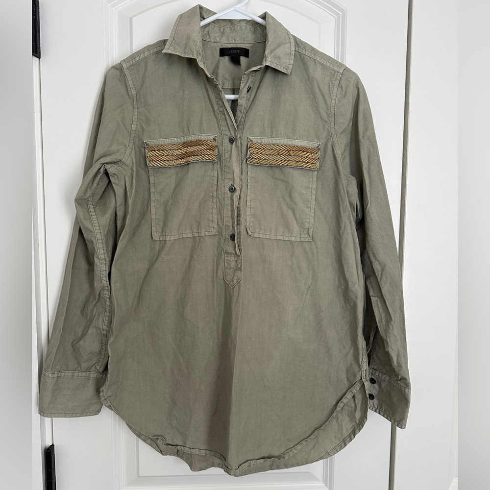 Women’s J.Crew Olive Green Half Button-Up Shirt with Gold Pocket Accents Size 00